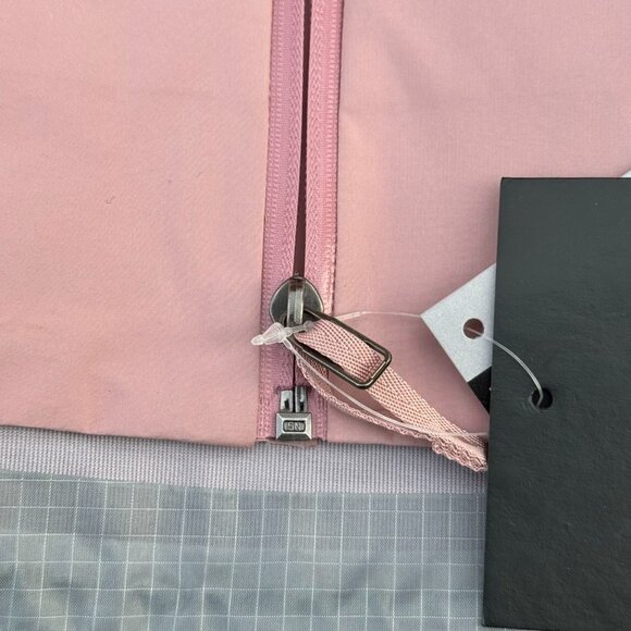 Arcteryx Beta Series Beta LT Hooded Hardshell Jacket, Size M - Picture 9 of 9